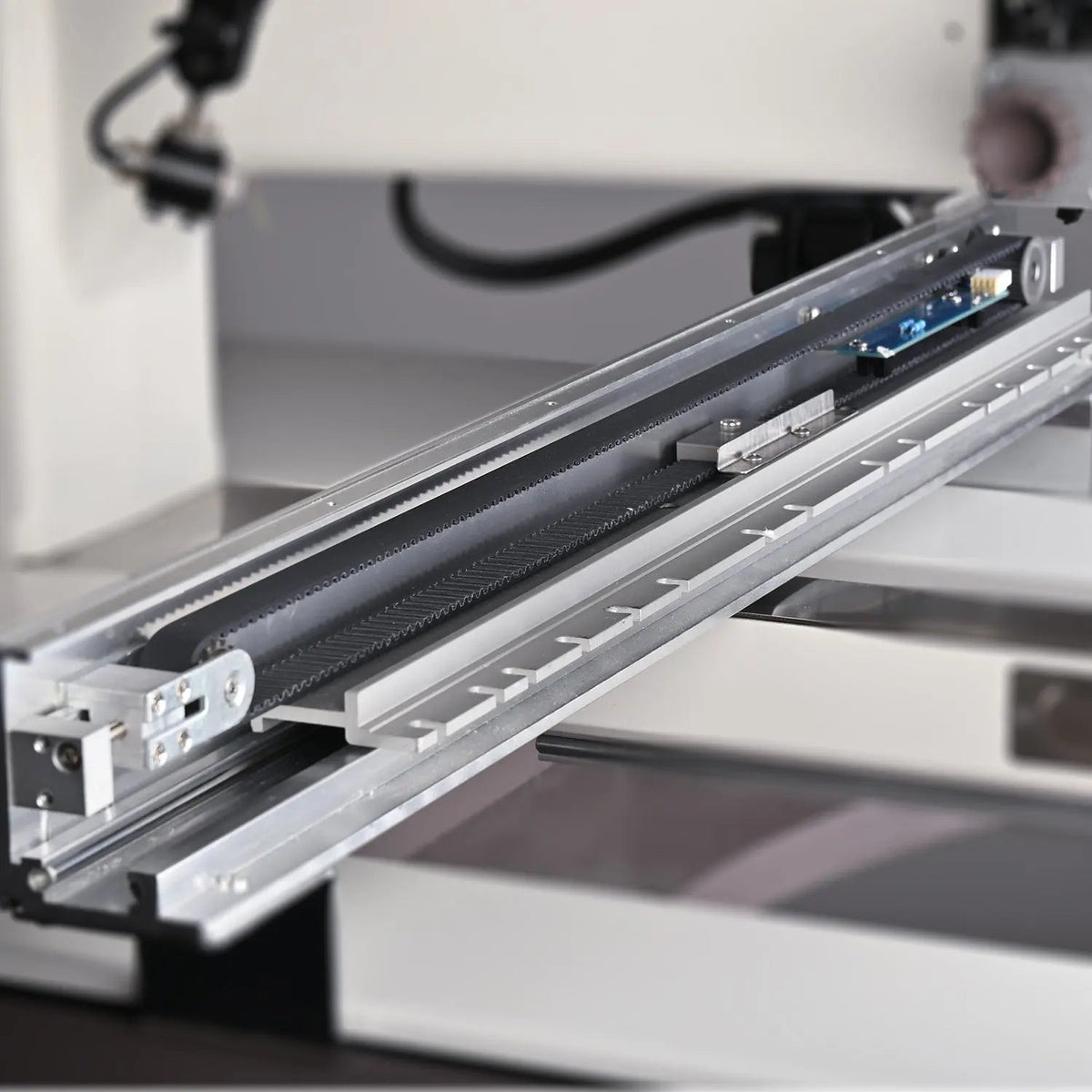 X-axis belt