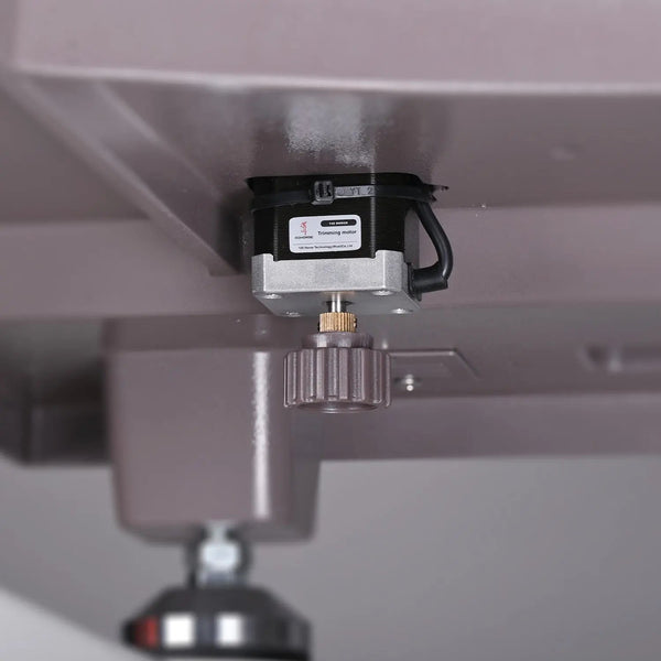 Thread trimmer motor